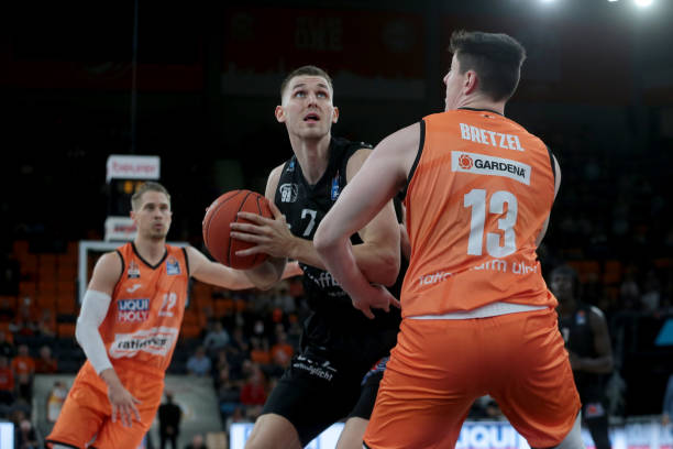 球员互换 球员互换